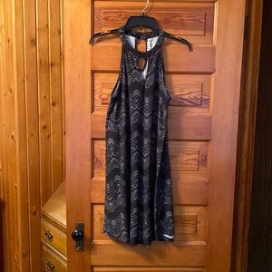 Little black dress with white details